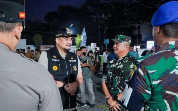 Pemko Medan Siapkan 395 Personil Gabungan Pantau dan Cegah Asmara Subuh 1 Wali Kota Medan bersama Tim Gabungan Pemko Medan melakukan apel pemantauan dan pencegahan asmara subuh