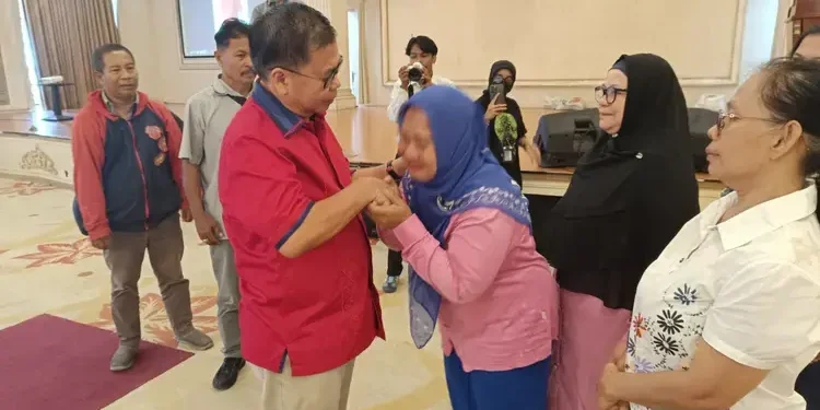 Wilayah Sumut, Sofyan Tan Peringkat Pertama Perolehan Suara DPR RI 1 Orangtua berterimakasih.