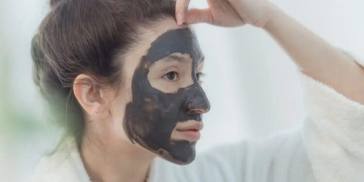 Ini Manfaat Clay Mask untuk Wajah dan Jenis-jenisnya 1 Clay Mask untuk wajah.