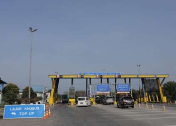 Teks foto: Gerbang Tol Tebing Tinggi