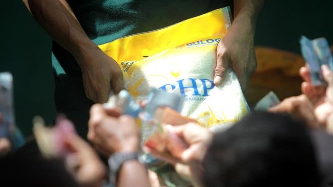 Bulog Sumut Sudah Gelontorkan 17.294 Ton Beras SPHP ke Pasar 1 Ilustrasi beras SPHP. (ANTARA)