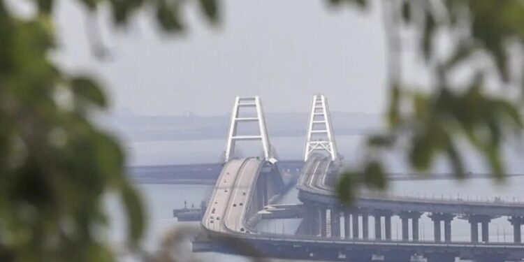Jembatan Kerch di Krimea