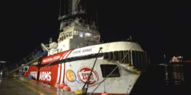 Kapal laut bawa bantuan untuk Gaza