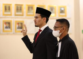 Nathan Tjoe-A-On saat ambil sumpah jadi WNI