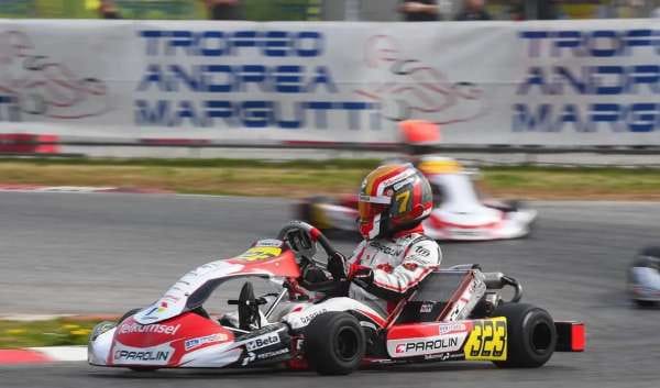 Qarrar Firhand Finis Kelima di Trofeo Andrea Margutti 1 Pembalap Indonesia Qarrar Firhand memacu mobilnya pada balapan Trofeo Andrea Margutti, yang berlangsung di Sirkuit South Garda Lonato, Italia
