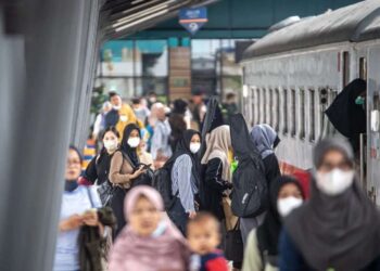 Ilustrasi penumpang kereta api