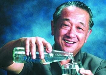 Pendiri Aqua, Tirto Utomo. (Ist)