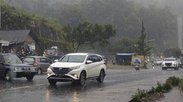 Ditemukan 92 Titik Potensial Rawan Kemacetan dan Kecelakaan di Sumut 1 Jalur Medan-Berastagi yang rawan macet