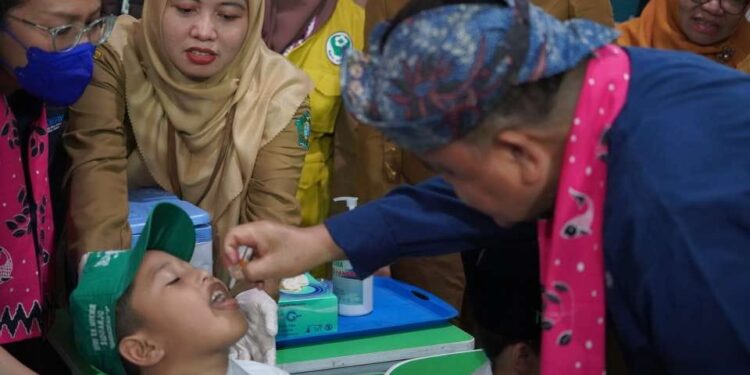 Sub PIN Lindungi 8,7 Juta Anak Indonesia dari Polio 1 Sub Pekan Imunisasi Nasional (PIN) polio