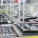 Aktivitas produksi di industri elektronika.