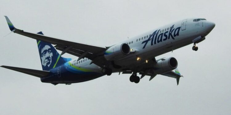 Boeing Penuhi Kompensasi US$160 Juta ke Alaska Airlines 1 Pesawat Alaska Airlines.