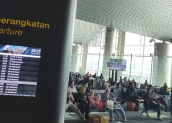 Bandara Sam Ratulangi, Manado.