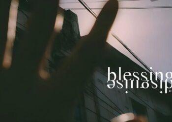 Poster single kolaborasi Arnando Putra dan Frank Pattinasarany yang berjudul Blessing in Disguise.