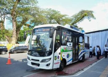 Bus Wisata yang baru diluncurkan Pemko Medan.