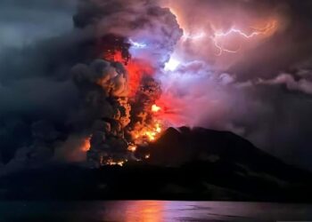 Gunung Ruang di Kabupaten Sitaro, Sulawesi Utara.