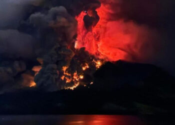 Gunung Ruang kembali erupsi.