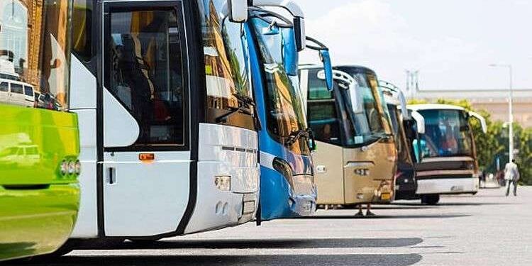 Tiket Bus di Terminal Pulo Gebang Mulai Naik 20-30% 1 Ilustrasi bus.