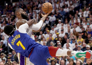 LA Lakers vs Denver Nuggets, dalam laga playoff NBA Wilayah Barat putaran pertama di Ball Arena Denver, Colorado.