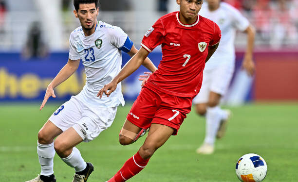 Laga semifinal Indonesia vs Uzbekistan, di Stadion Abdullah bin Khalifa Stadium, Senin (29/4/2024) malam WIB. (Getty Images)