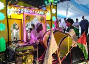 Sebanyak 47 kendaraan hias bernuansakan islami ikut memeriahkan malam takbiran yang digelar Pemko Medan.