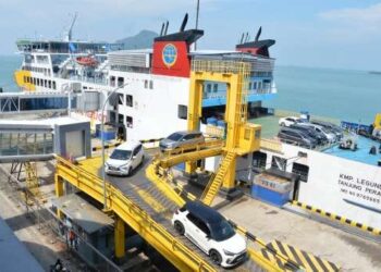 Pelabuhan Tanjung Perak, Surabaya.
