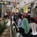 Puncak Arus Balik di H+4 Lebaran, KAI Sumut Angkut 11.000 Penumpang 2 Penumpang di Stasiun Kereta Api Medan.