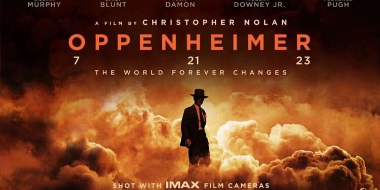 Poster film Oppenheimer.