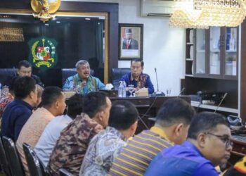 Rapat evaluasi penerimaan Retribusi Pelayanan Kebersihan Kota Medan.