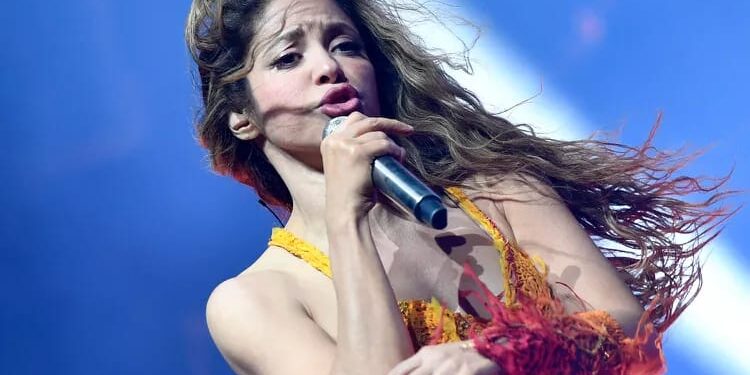 Shakira di acara Coachella 2024.