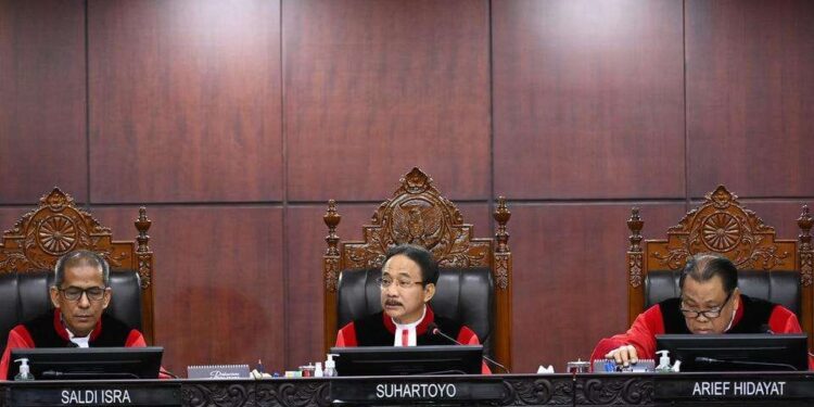 Resmi! MK Tolak Gugatan AMIN 1 Sidang gugatan Pilpres, di Gedung MK, Jakarta Pusat, Senin (22/4/2024).
