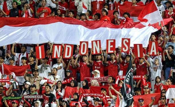 Penonton Timnas Indonesia U-23 saat bertanding lawan Yordania, di Stadion Abdullah bin Khalifa, Doha, Minggu (21/4/2024) malam WIB.