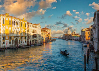 Venesia