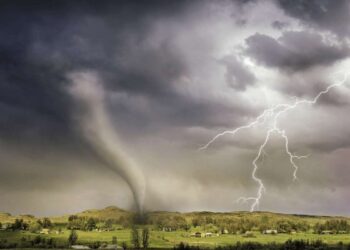 Ilustrasi tornado.