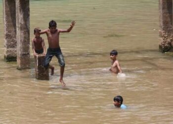 Bangladesh mencatatkan rekor suhu ekstrem tahun ini saat gelombang panas melanda sebagian besar wilayah di negara Asia Selatan itu.