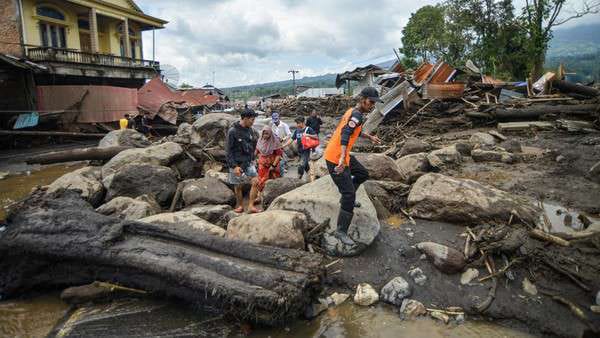 Bencana Banjir Lahar Marapi, BNPB: Total 67 Orang Meninggal Dunia 1 Bencana banjir lahar Marapi.