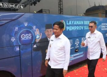 Pemprov Sumut meluncurkan Pelayanan Perizinan Bergerak (mobile service) berbentuk bus, untuk perizinan berusaha.