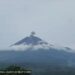 Gunung Semeru tidak terlihat dari Pos Pengamatan Gunung Semeru di Desa Sumberwuluh, Kabupaten Lumajang karena tertutup kabut pada Rabu (1/5/2024).