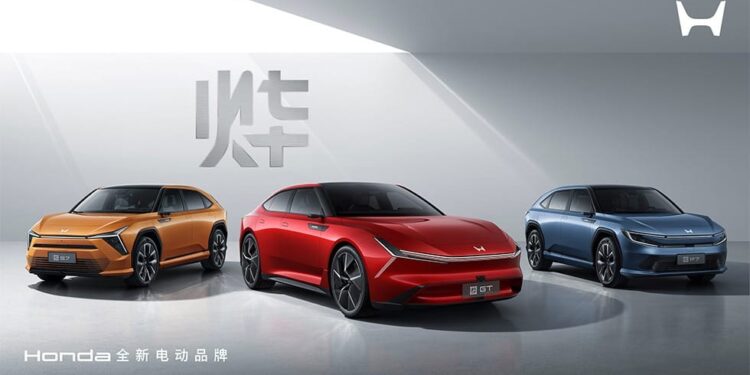 Honda Komit Penuhi Target Elektrifikasi 100% di Tahun 2040 1 Honda Motor Co., Ltd. menegaskan komitmennya untuk memenuhi target pencapaian 100% terhadap produk elektrifikasinya pada tahun 2040.