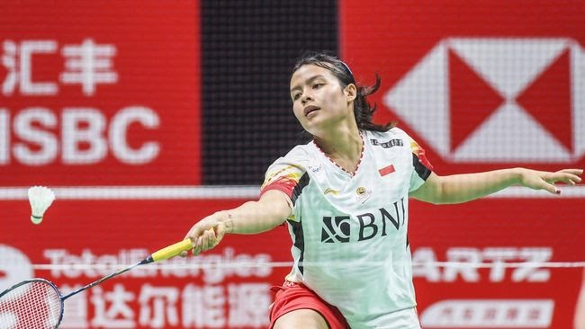 Komang Menang, Indonesia Akhirnya Cicipi Kembali Final Uber Cup! 1 Tunggal putri Indonesia, Komang Ayu Cahya Dewi.