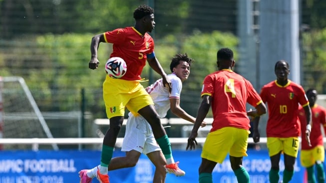 Terima Kekalahan, PSSI Kecam Aksi Rasis kepada Guinea 1 Laga play-off Olimpiade 2024 antara Indonesia U-23 vs Guinea, di Stade Pierre Pibarot, Paris, Kamis (9/5/2024) malam WIB. Kekalahan tersebut diwarnai tindakan rasis oleh sejumlah oknum suporter Indonesia.