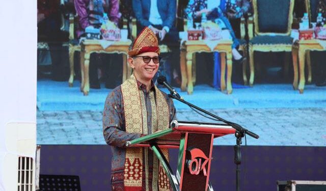 OJK Dorong UMKM Jadi Pilar Utama Perekonomian Nasional 1 Ketua Dewan Komisioner OJK, Mahendra Siregar, pada Puncak Semarak Harvesting Gernas BBI-BBWI, di Lapangan DPRD Provinsi Sumsel, Palembang.