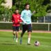 Pemain Timnas Indonesia U-23, Nathan Tjoe-A-On dan Ivar Jenner, sedang berlatih, di Stade de Lagrange, Prancis.