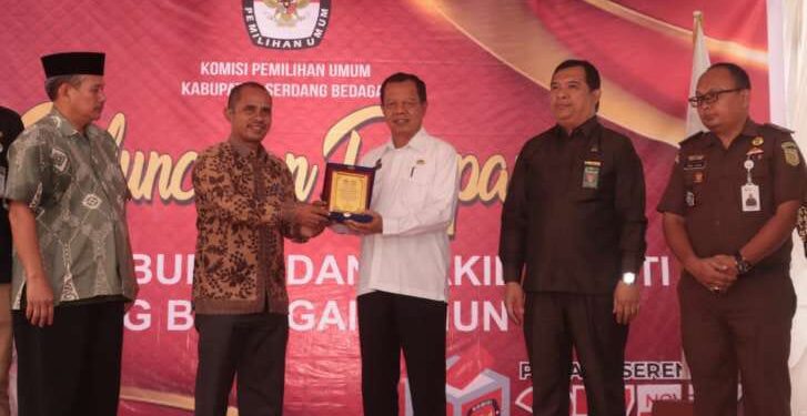 Peluncuran Tahapan Pemilihan Bupati dan Wakil Bupati Sergai Tahun 2024, di Kantor Komisi Pemilihan Umum (KPU) di Sei Rampah, Rabu (8/5/2024).