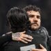 Aturan yang Bikin Serie A Tak Gampang Rekrut Pemain Non Uni Eropa 2 Pemain AC Milan, Theo Hernandez (menghadap kamera) merayakan gol ke gawang Napoli pada pertandingan Liga Serie A Italia, Minggu 11 Februari 2024.