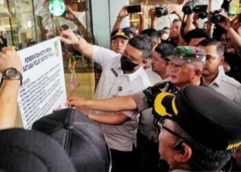 Pembongkaran Mall Centre Point ditangguhkan oleh Pemko Medan.