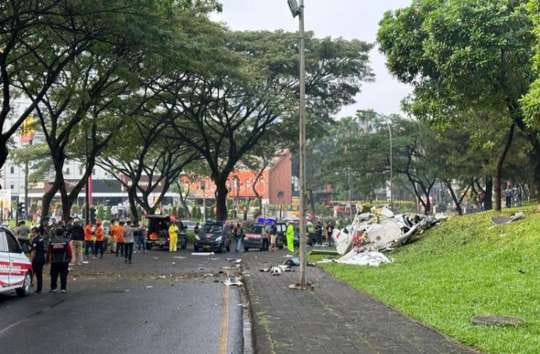 Sebelum Jatuh, Pilot Pesawat Latih PK-IFP Sempat Beri Kode Darurat Mayday 1 Pesawat latih PK-IFP jatuh di kawasan BSD, Serpong, Tangerang.