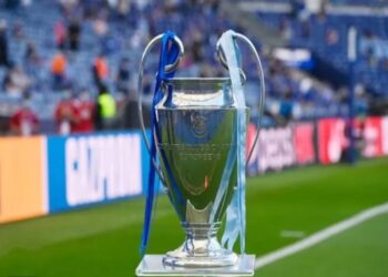 Trofi Liga Champions.