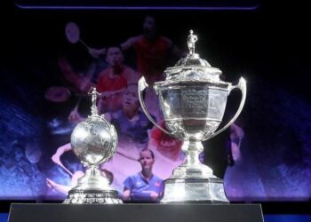 Trofi Thomas Cup dan Uber Cup.