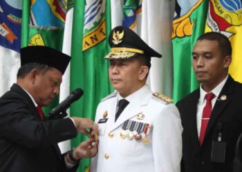 Mendagri, Tito Karnavian, resmi melantik Agus Fatoni sebagai Pj Gubsu.