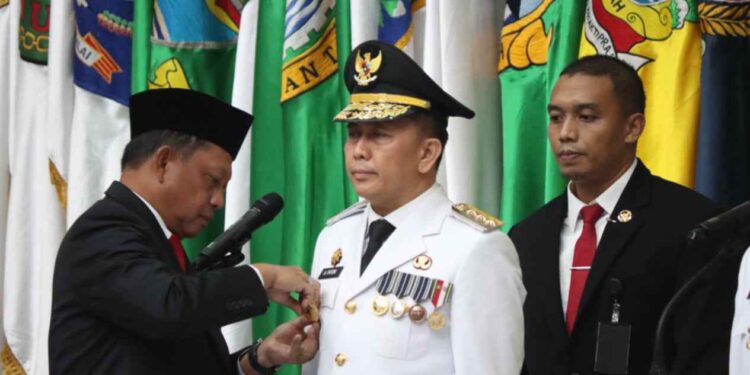 Mendagri, Tito Karnavian, resmi melantik Agus Fatoni sebagai Pj Gubsu.